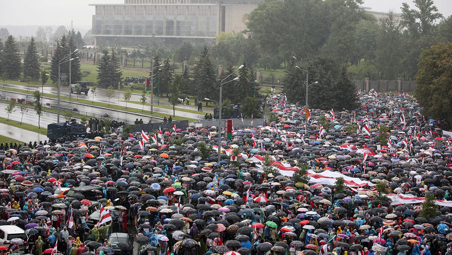 Силовики сняли оцепление на площади Независимости в Минске