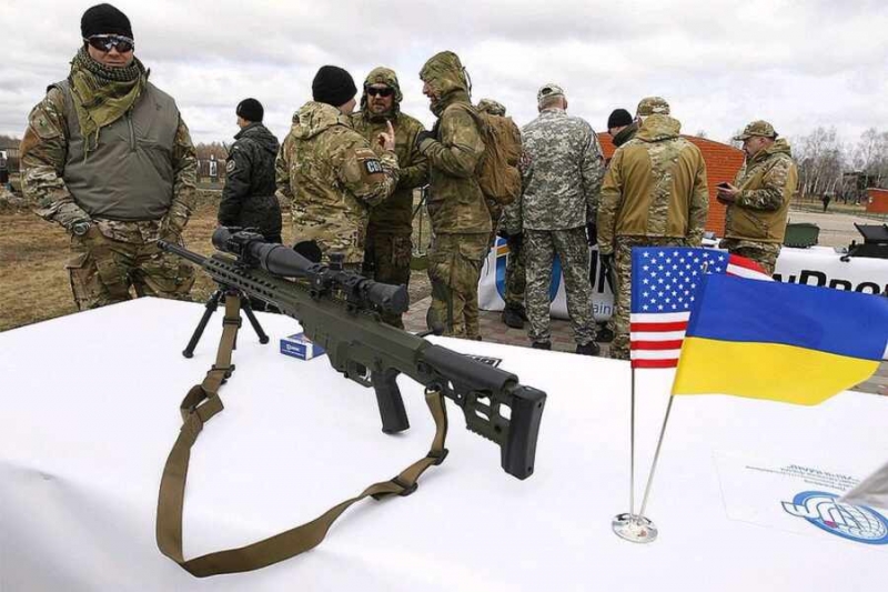 Запад продолжает снабжать Украину оружием, и перебрасывает боевиков под видом «инструкторов»