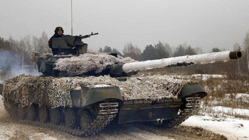 Украинские боевики разместили в населенных пунктах Донбасса танки и минометы