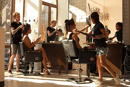 Рабочее место парикмахера в аренду: как найти