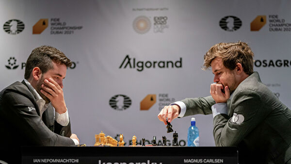 Магнус Карлсен победил Яна Непомнящего в матче за шахматную корону в Дубае
