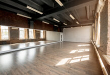 Как выбрать сценическое покрытие для танцев: советы и рекомендации