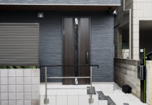 Как выбрать металлические двери для дома: практические советы и рекомендации