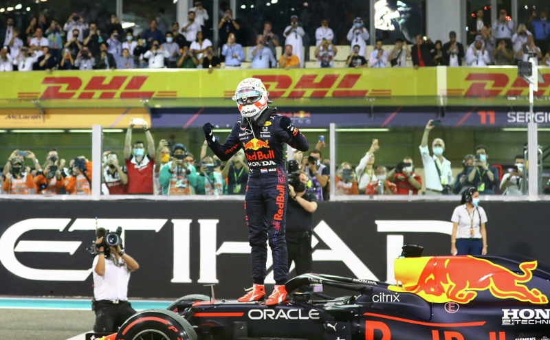 Последний шанс: Макс Ферстаппен впервые стал чемпионом "Формулы-1"